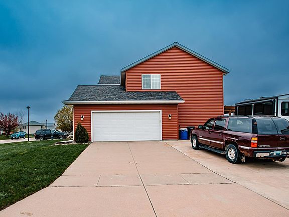 4th image of 516 Elliot Dr SE