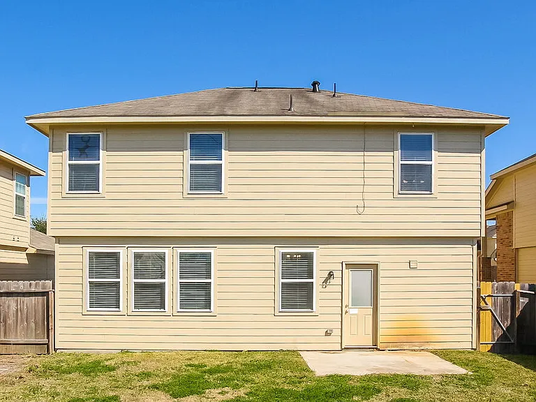 21835 Octavia Way — Photo 17