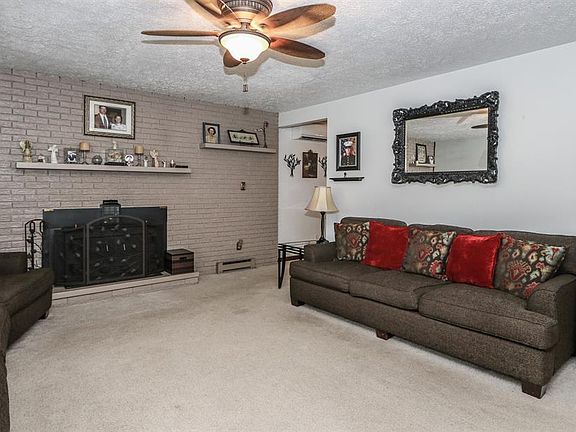 2nd image of 4064 Mohegan Ave
