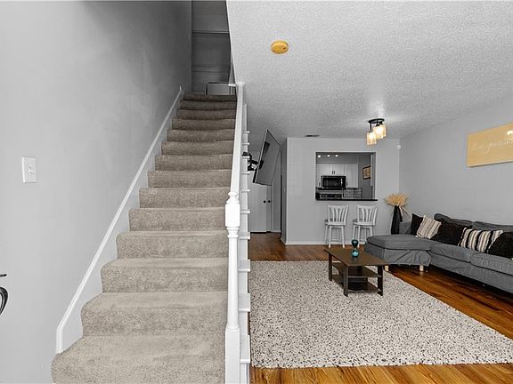 4th image of 600 Rue Saint La Rogue