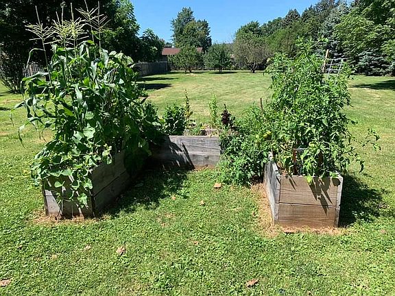 3rd image of 624 Tilden Dr