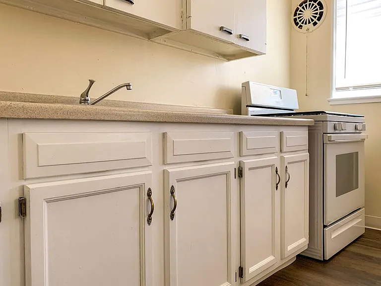 2 Bedroom with Hardwood Floors — Photo 19