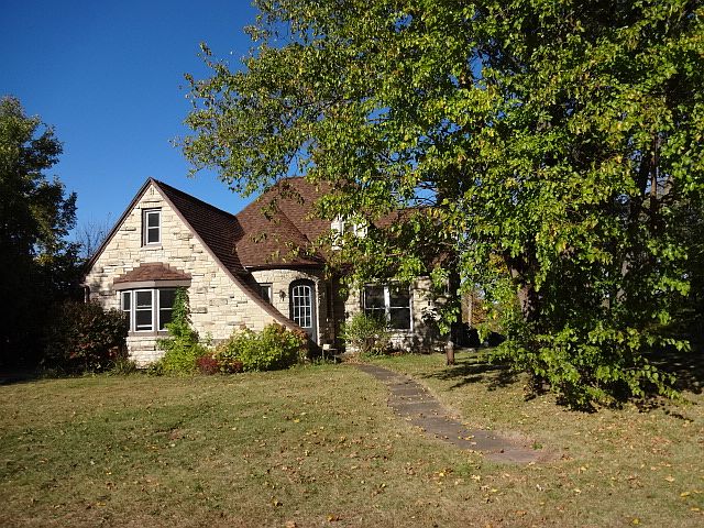 1st image of 448 Wolf River Dr