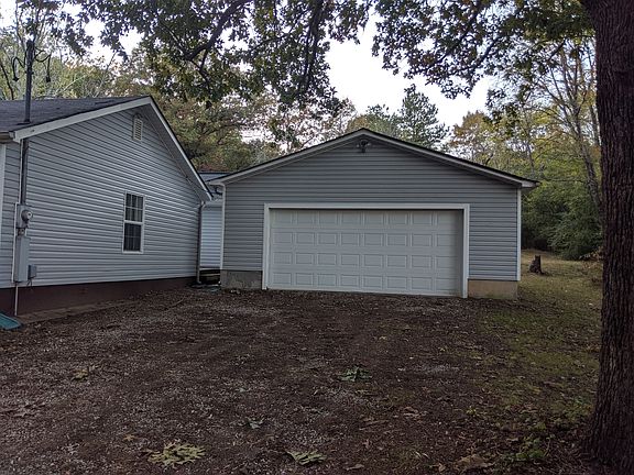 Detached Garage