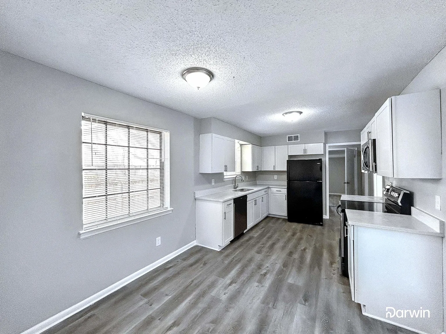 3 bed, 2.0 bath, 2187 sqft, $1,575 — Photo 3