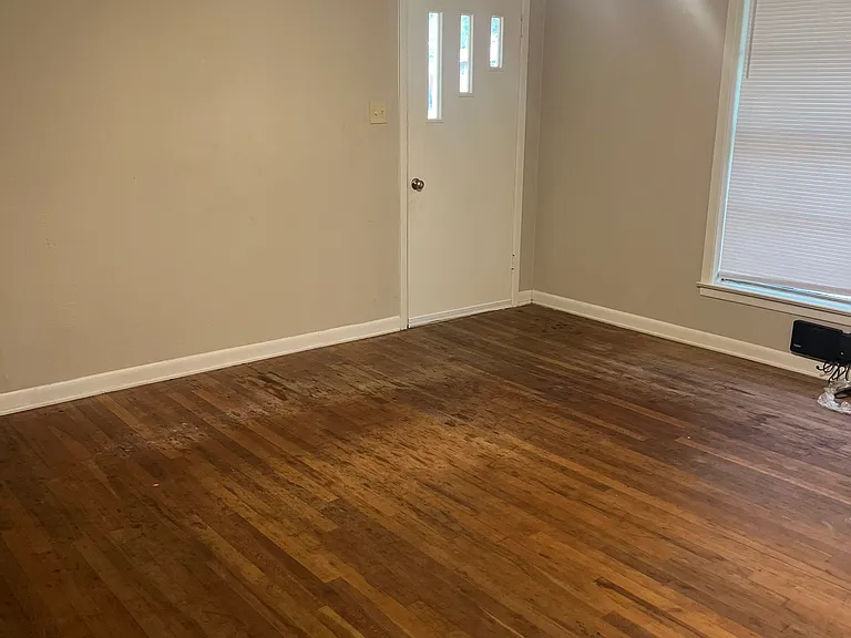1212 N Hackberry Ave — Photo 17