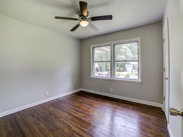1618 S Ash Pl — Photo 22