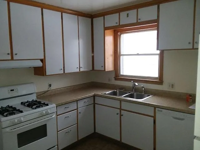 3 bed, 1500 sqft, $1,400 — Photo 2