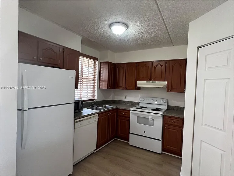 6155 NW 186th St #207 — Photo 5