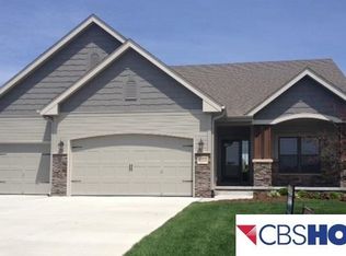 19614 Blaine Cir, Omaha, NE 68135