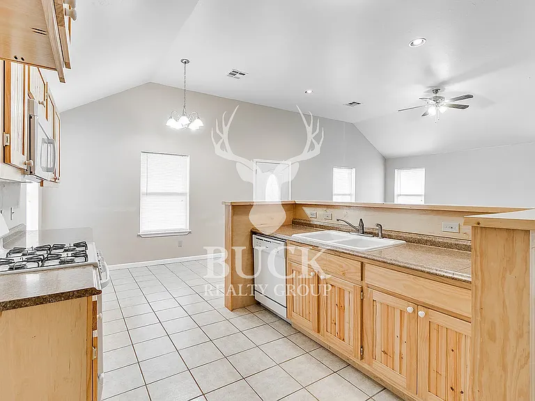 1201 Stansell Dr — Photo 8