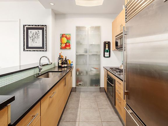 5th image of 325 5th Ave APT 40A