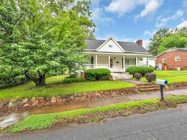 17 Bishop St, Inman, SC 29349