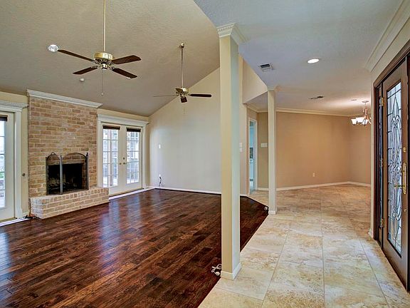 3rd image of 1811 Eagle Falls Ct