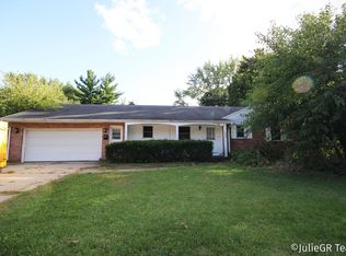 3976 S Big Spring Dr SW, Grandville, MI 49418
