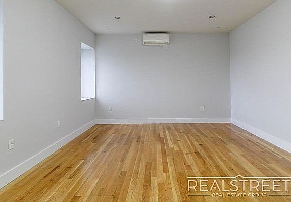 4th image of 9002 Queens Blvd APT 312