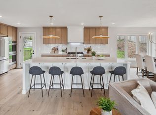 7112 Fleetwood Dr, Edina, MN 55439