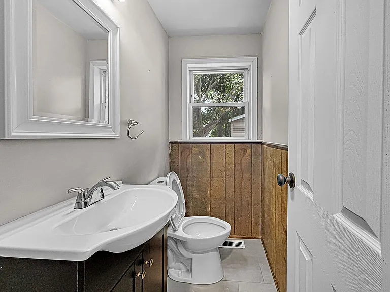 2100 Dawson Ave NE — Photo 12