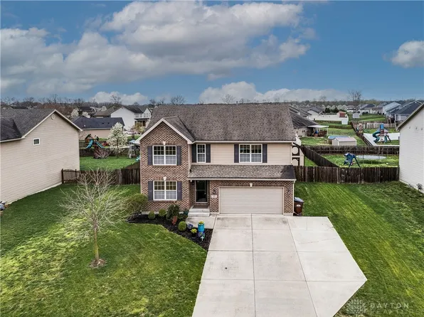 143 Timber Ridge Dr, Carlisle, OH 45005