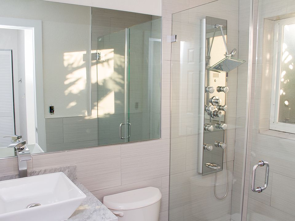 Shower System with Rain Fall and Jets