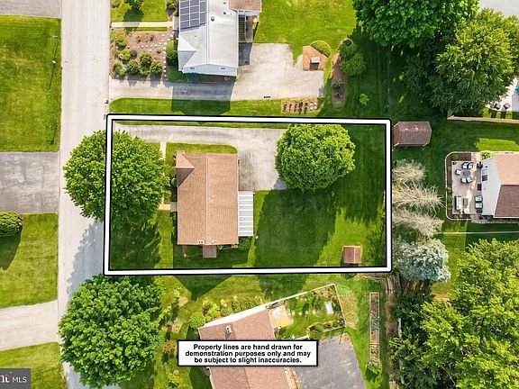 5th image of 457 Holyoke Dr
