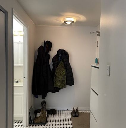 5th image of 600 Laurier Ave W #33