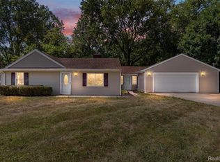 1156 Rinn St, Burton, MI 48509