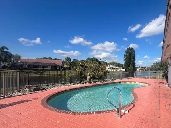 8725 Banyan Court, Tamarac, FL 33321