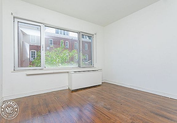 5th image of 1209 Dekalb Ave APT 302