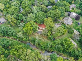 8608 Meadow Ln, Leawood, KS 66206