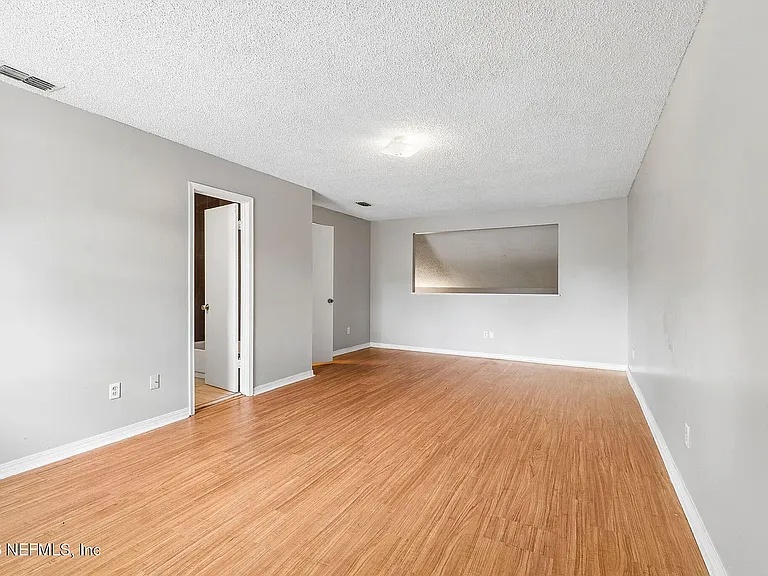 7684 Jana Ln S — Photo 10