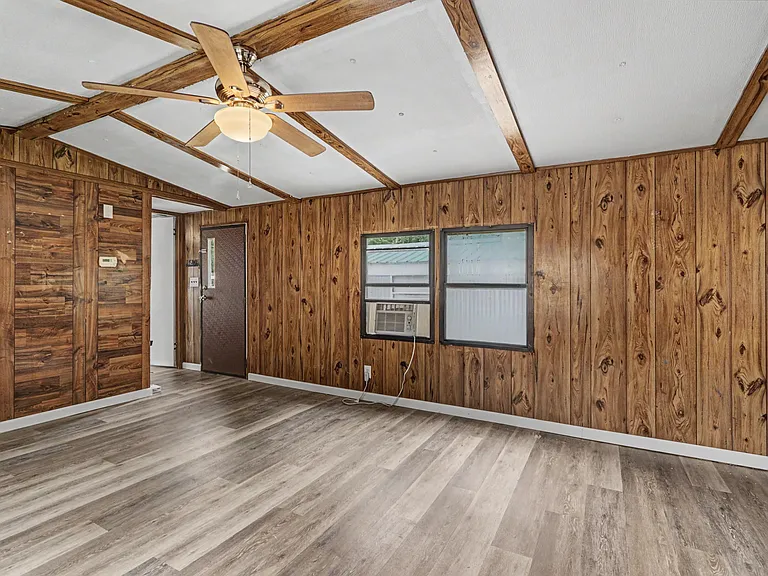 2751 Malvern Ave — Photo 59