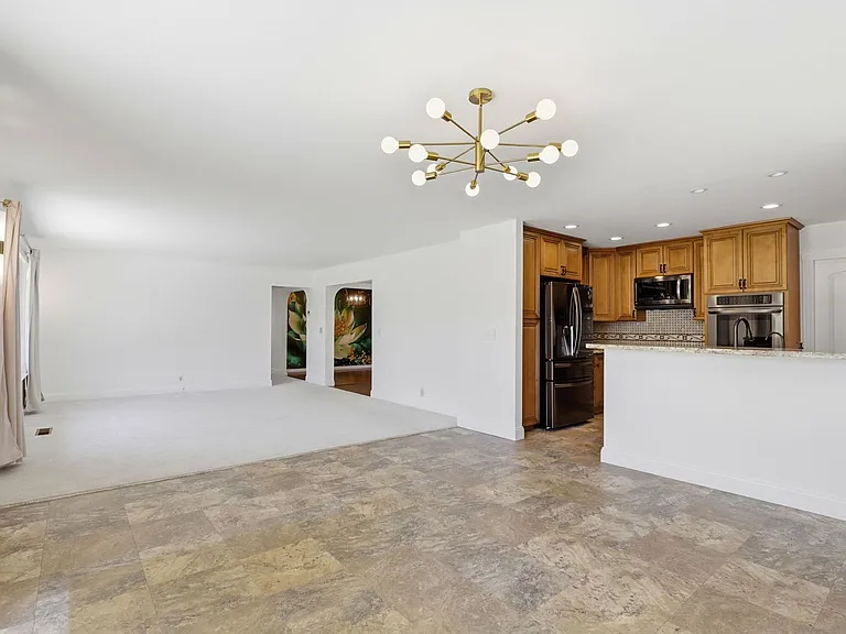 10200 Parrish View Dr — Photo 9