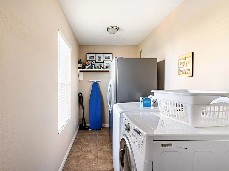 Sandollar Cir — Photo 26