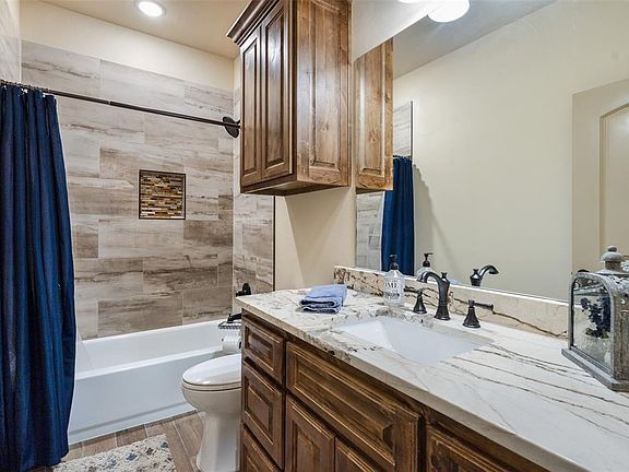 5th image of 315 Orduna St