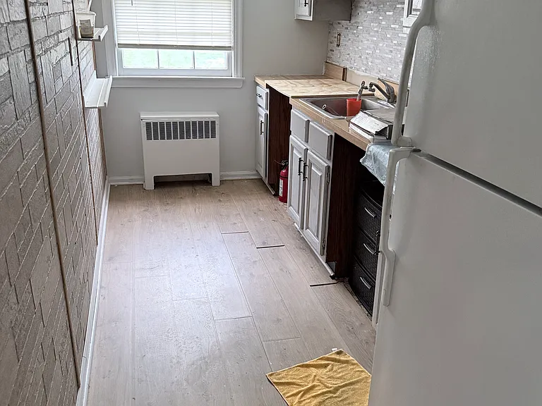 12 Bashford Ave #A10 — Photo 4