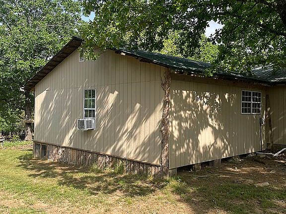 4th image of 573 Manning Rd