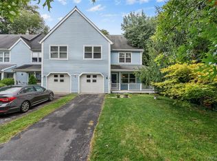 5 Windsor Ct, Poughkeepsie, NY 12601