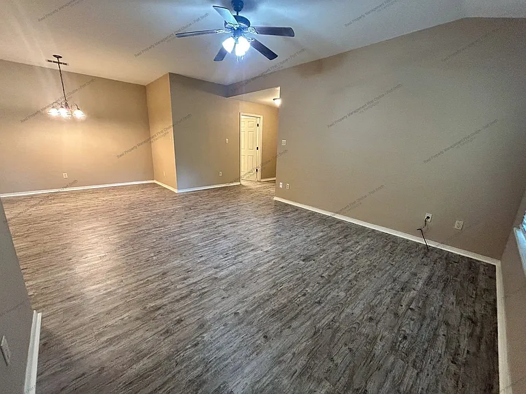 4806 Park Ave — Photo 5