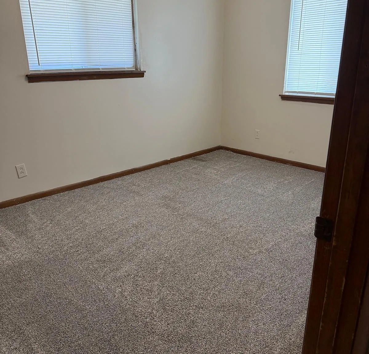 2 bed, $850 — Photo 4