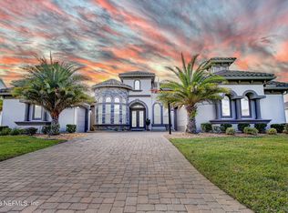 808 E Dorchester Dr, Saint Johns, FL 32259