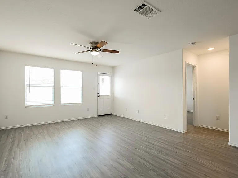 10121 Bridgton Ml — Photo 3