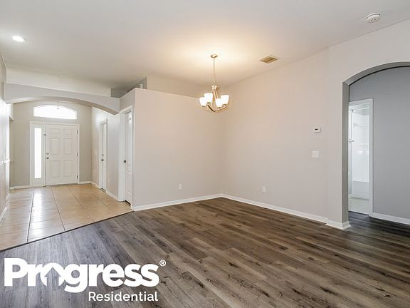 5th image of 303 Laguna Mill Dr