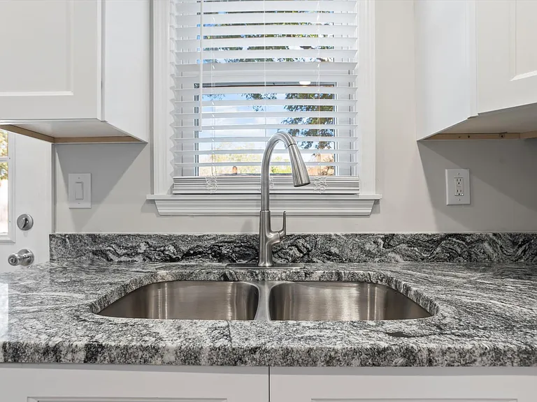 531 1/2 Pershing Dr — Photo 10