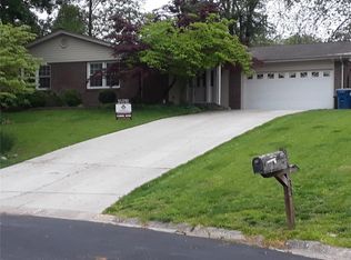 37 Buckingham Pl, Saint Charles, MO 63301