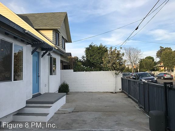 3rd image of 3749 Crawford St