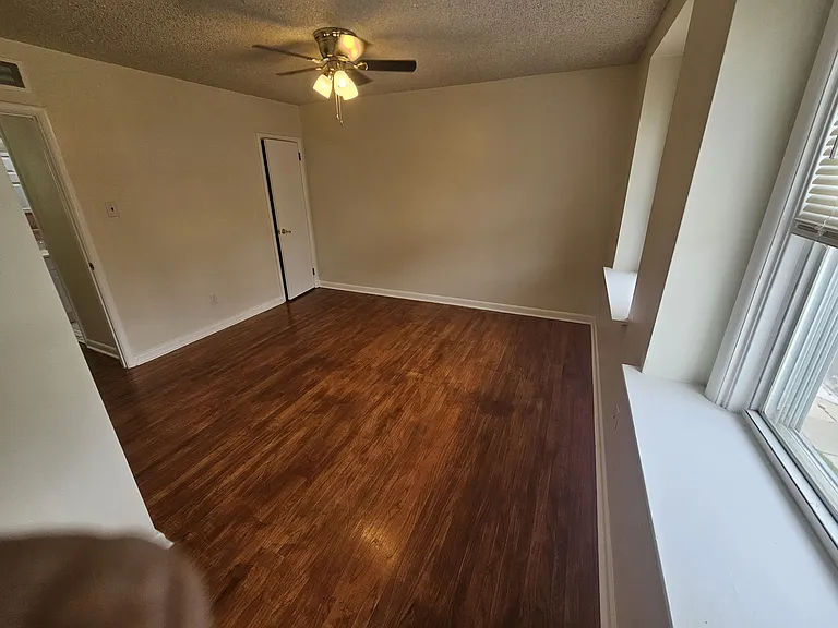 58 Suburban Ln — Photo 19