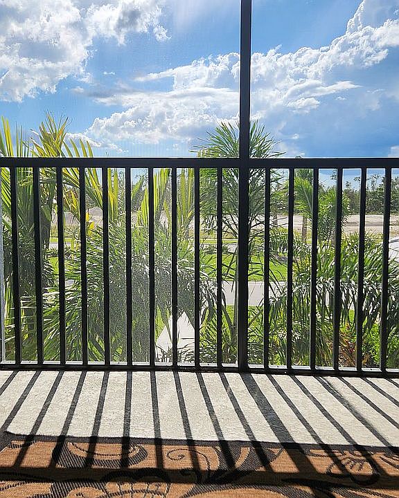 Front Lanai View