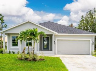 170 Wright Dr, Rotonda West, FL 33947