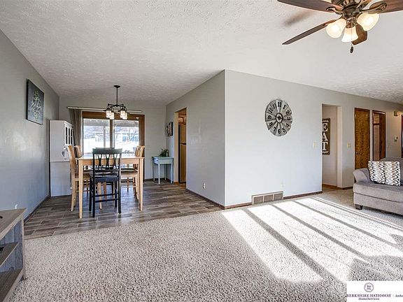5th image of 1130 Laport Dr